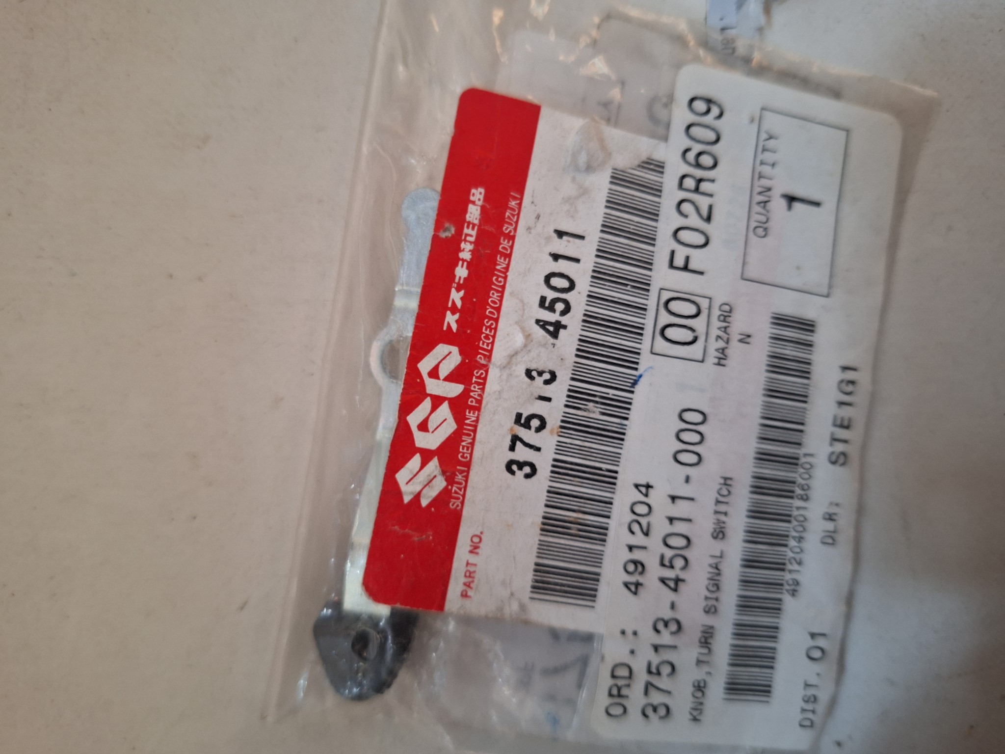 Bild von SUZUKI  KNOPF  37513-45011